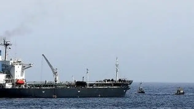 Kıbrıs açıklarında 400 kaçak mahsur kaldı