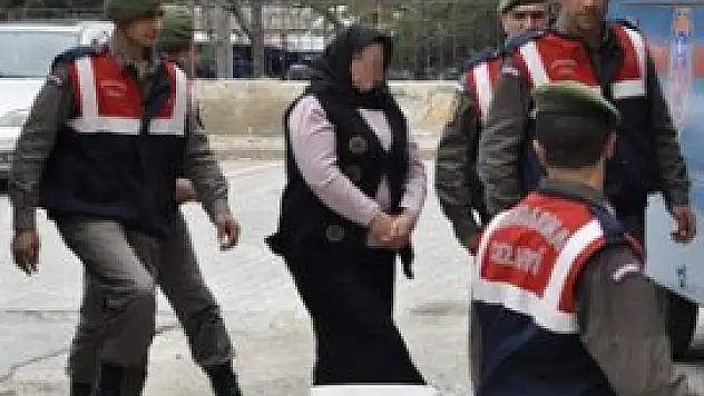 25 bin Euro'ya kocasını öldürttü