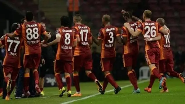 Galatasaray galibiyete sevindi Veysel'e üzüldü