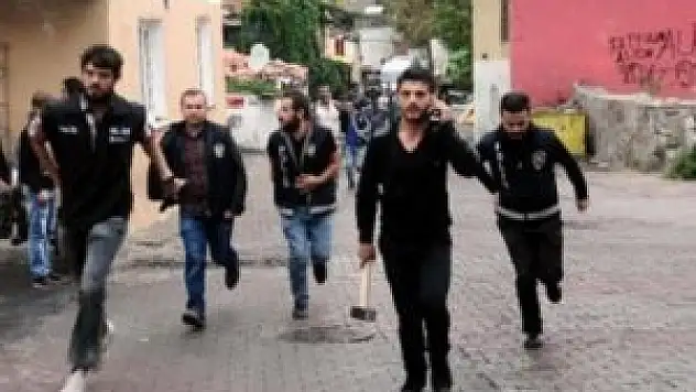 İstanbul'da helikopter destekli operasyon