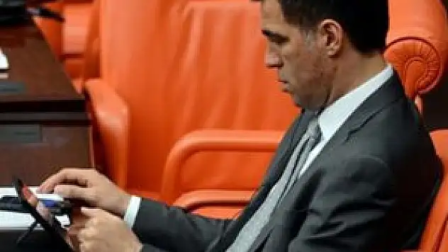 'Hakan Şükür'ün istifa dilekçesini o yazdı'