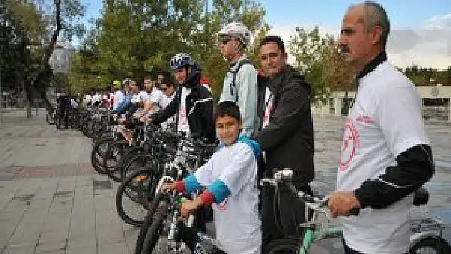 'Sağlıklı yaşam' için bisiklete bindiler