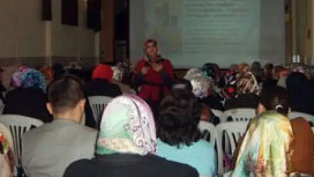 Velilere çocuk semineri