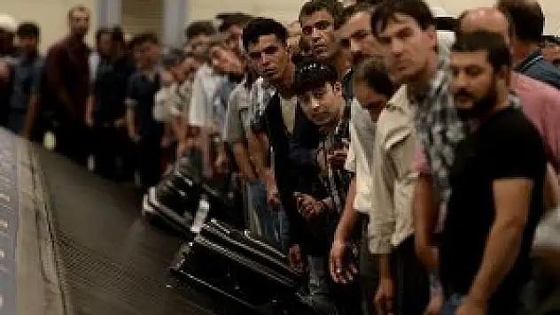 Libya'daki 396 Türk işçiyi bölge halkı misafir ediyor