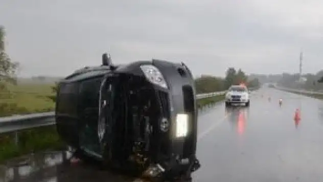 Kayganlaşan yolda kaza: 4 yaralı