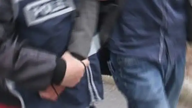 İzmir'deki izinsiz gösteride 26 gözaltı