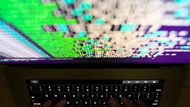 Uzmanlardan kopya sitelerle dolandırıcılık uyarısı