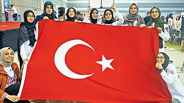 İmam Hatipli kızlar 'imkânsız'ı başardı