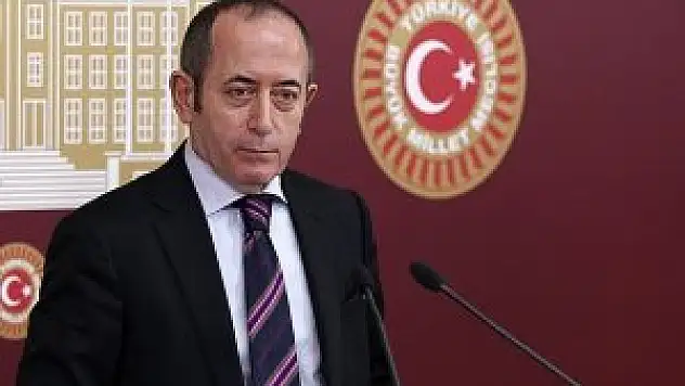 Şu anda bir anayasa umudu gözükmüyor