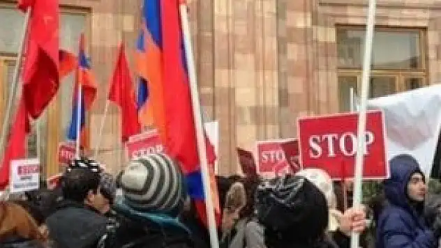 İsviçre'den Ermenilere şok!