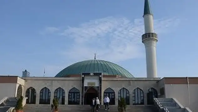 Avusturya'da Müslümanlara yönelik saldırılara tepki