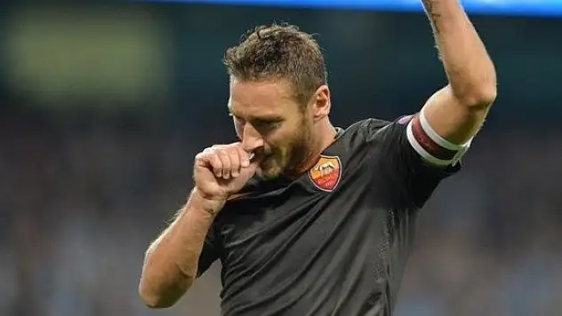 Totti Şampiyonlar Ligi tarihine geçti