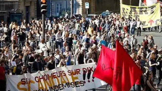 Fransa'da işsizlik sigortası protestosu