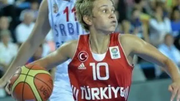 Işıl Alben Fenerbahçelilere gönderme