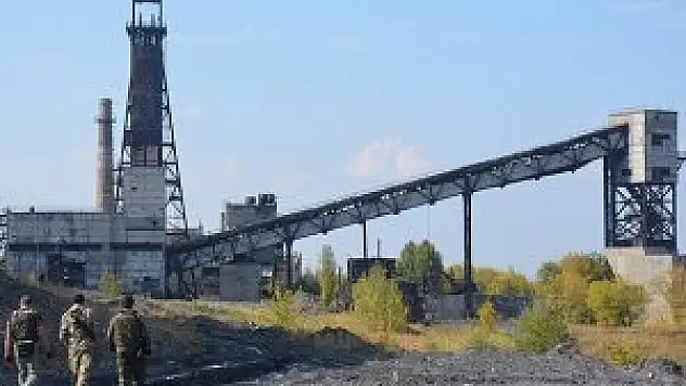 Ayrılıkçılar Donetsk havaalanına saldırı başlattı