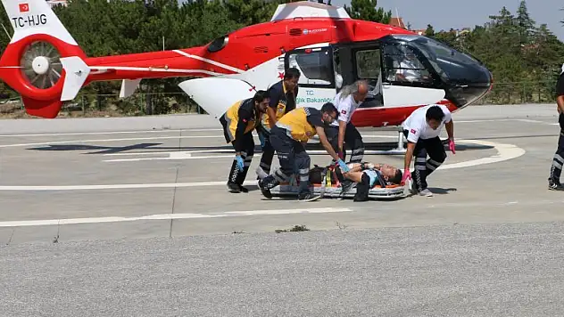 Ralli aracı yarışta devrildi, sürücü helikopter ambulansla Konya'ya getirildi