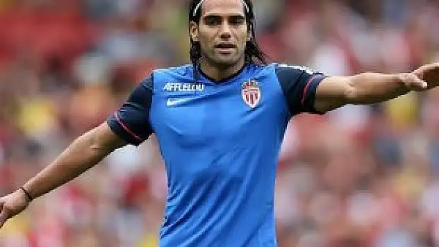 Manchester Falcao'yu kalıcı istiyor