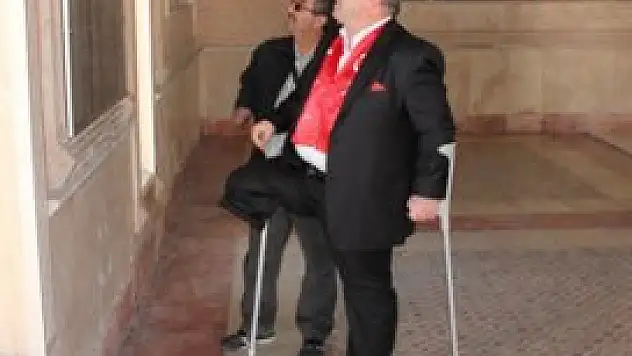 Gaziye törendeyken icra geldi!