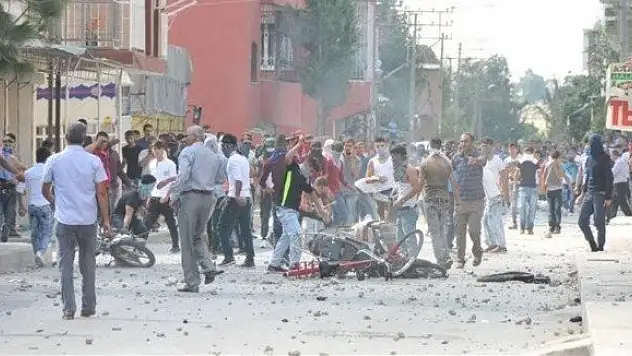 Deri yüzünden ortalık karıştı: 6 yaralı