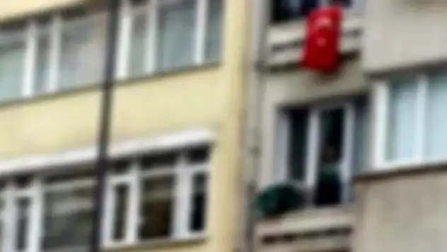 İki yaşındaki çocuk pencereden düştü