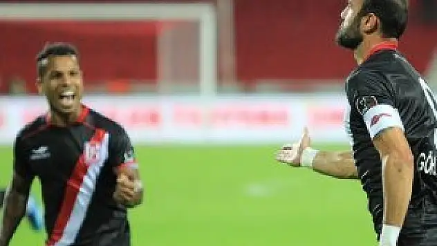 'Üç Büyükler'den puan almak yaramıyor