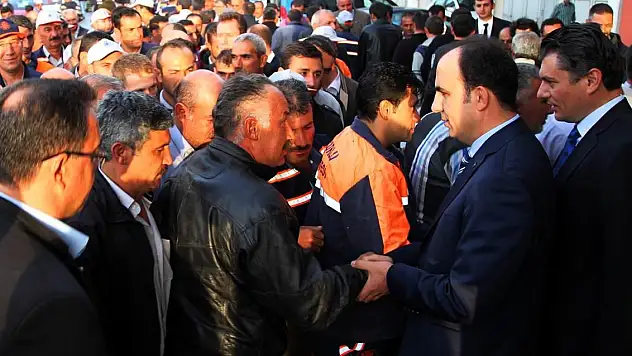 Başkan Altay personeliyle bayramlaştı