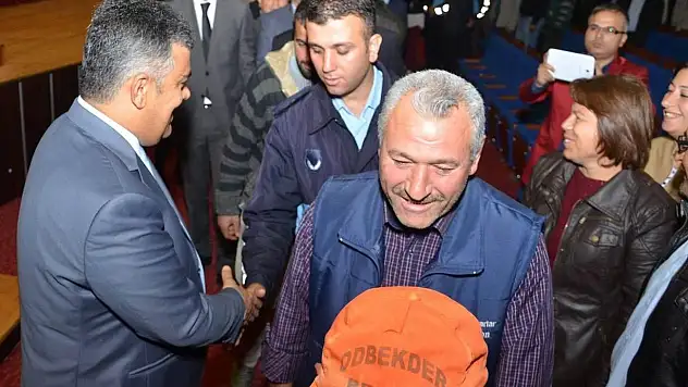 Özgüven personeliyle bayramlaştı