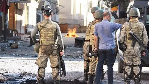 Kaosa çanak tuttular