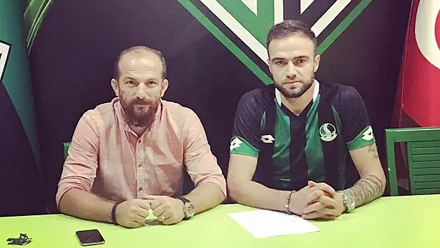 Konyalı file bekçisi Sakaryaspor'da