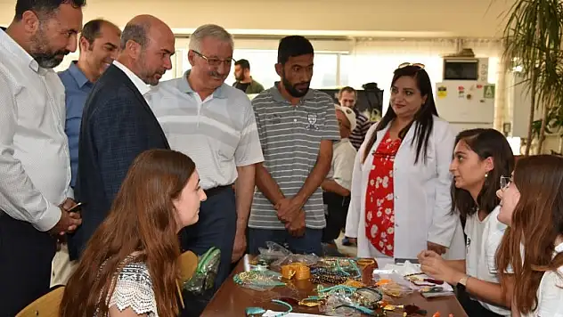 'Kadında Sanat' projesi dezavantajlı gruplara istihdam alanı sunuyor