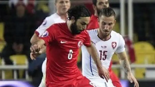 Selçuk İnan yine ıslıklandı