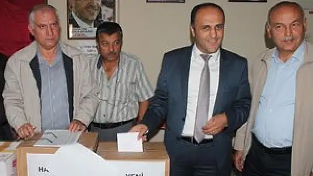 AK Parti'de delegeler seçimle belirleniyor