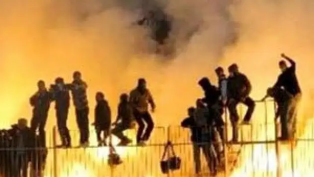 Fanatizm coşku mu, kişilik bozukluğu mu?