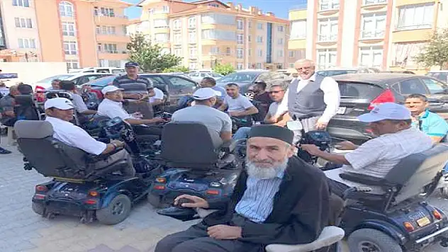 Karabiber, engelli vatandaşla buluştu