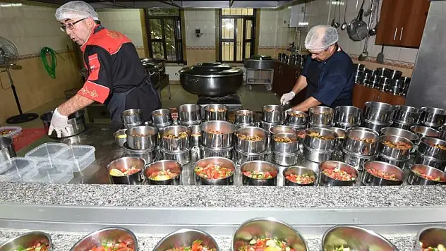 Karatay Belediyesinden 90 bin vatandaşa aşevi hizmeti