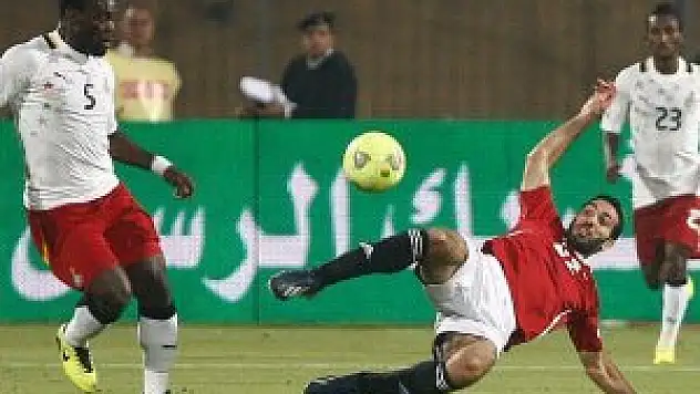 Ganalı futbolcu 'Ebola'ya yakalandığı' iddiasını yalanladı