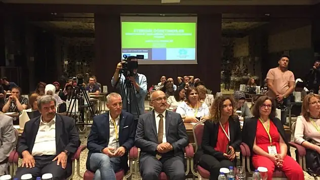 Erasmus 'Stressiz Öğretmenler' konferansı yapıldı