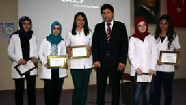 İlkokul öğrencilerine diş fırçası ve macun dağıtıldı