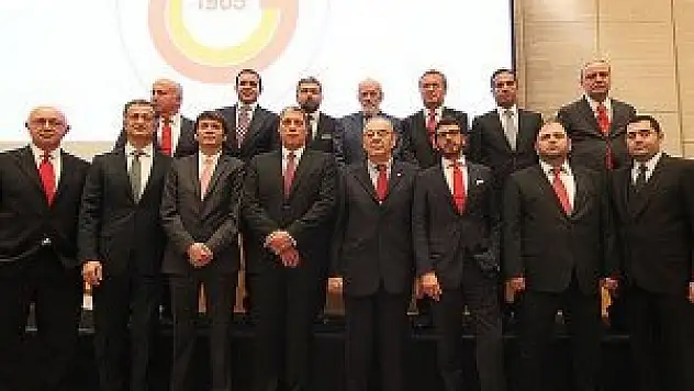 Alp Yalman listesini tanıttı