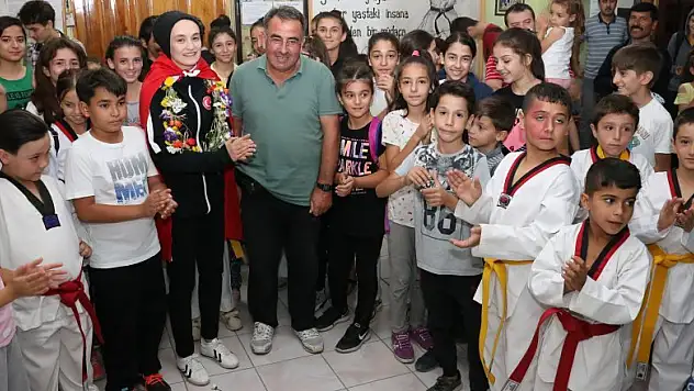 Avrupa ikincisi tekvandocu memleketi Beyşehir'e döndü