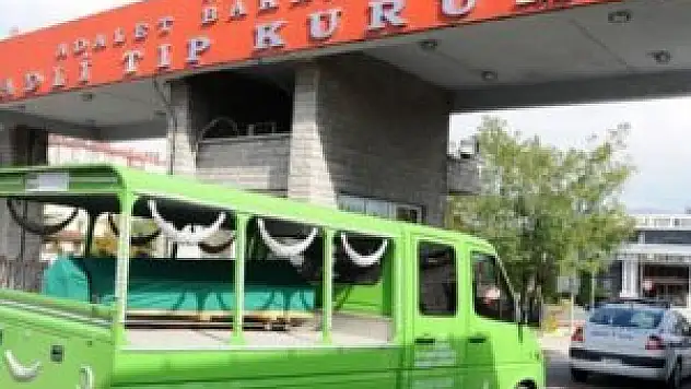 'Çamaşır ipini 3 kez dolamış 2 kez de sıkmış'