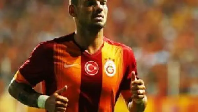 Sneijder'den kritik açıklama! Kalacak mı?