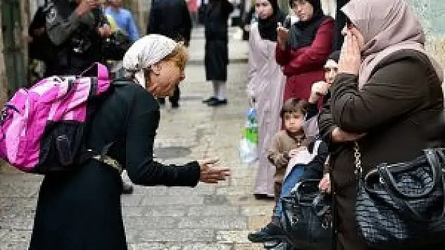 Filistinli kadınlara çirkin saldırı