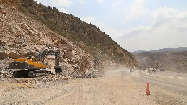 Eğiste Viyadüğü'nde çalışmalar sürüyor