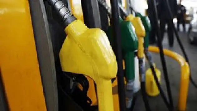 Benzinde bir indirim daha!
