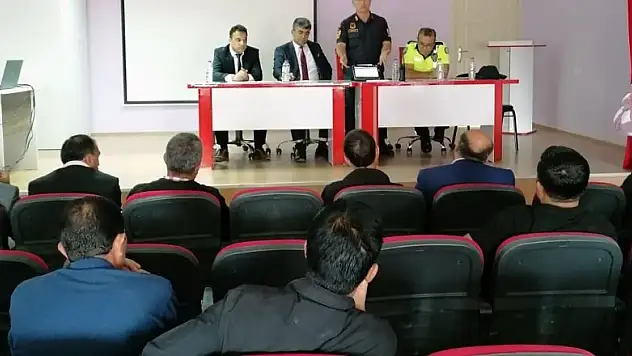 Konya'da jandarmadan trafik semineri verildi