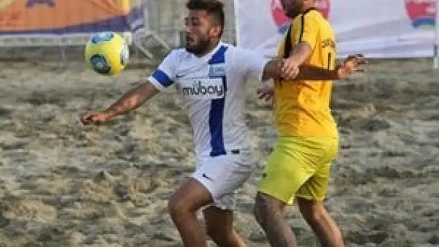 Plaj futbolunda şampiyon 'Polisler' oldu