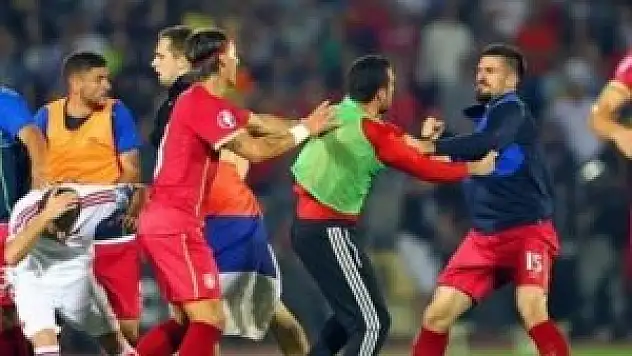 UEFA 2 ülkeyi diskalifiye etti!