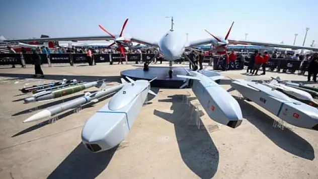 Selçuk Bayraktar'dan kritik açıklama: İlk uçuş Ekim'de!