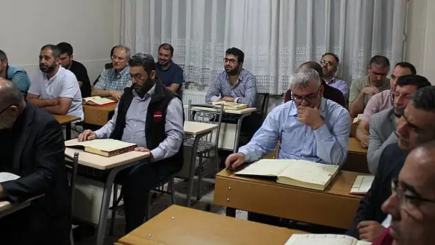 Hacı Hasanbaşı Kur'an Kursu'nda akşam kursları başladı